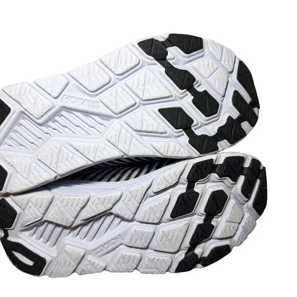 Hoka men’s Rincon Black and White Rincon Lightweight Running Shoe size 9